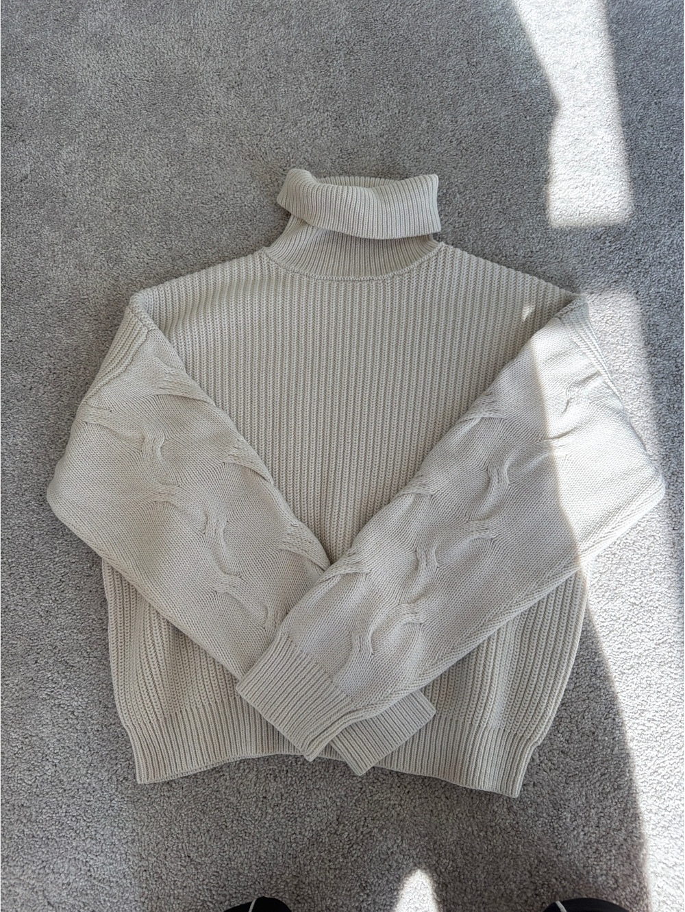 NA-KD mockneck sweater